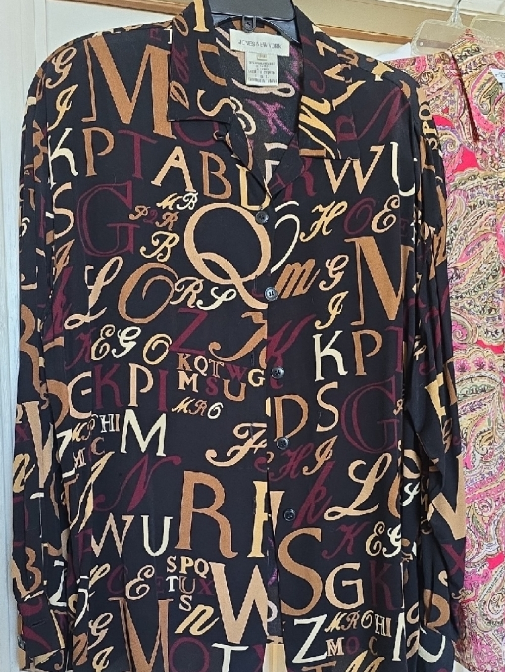 Jones New York Black Button-Down Shirt with Tan and Burgundy Letter Print
